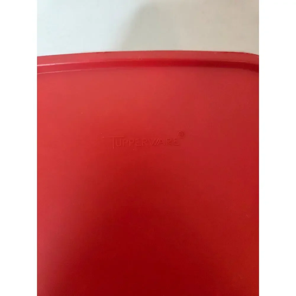 Tupperware bring iconic
